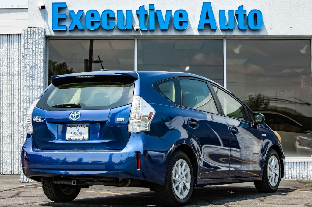 2012 Toyota Prius Image 7