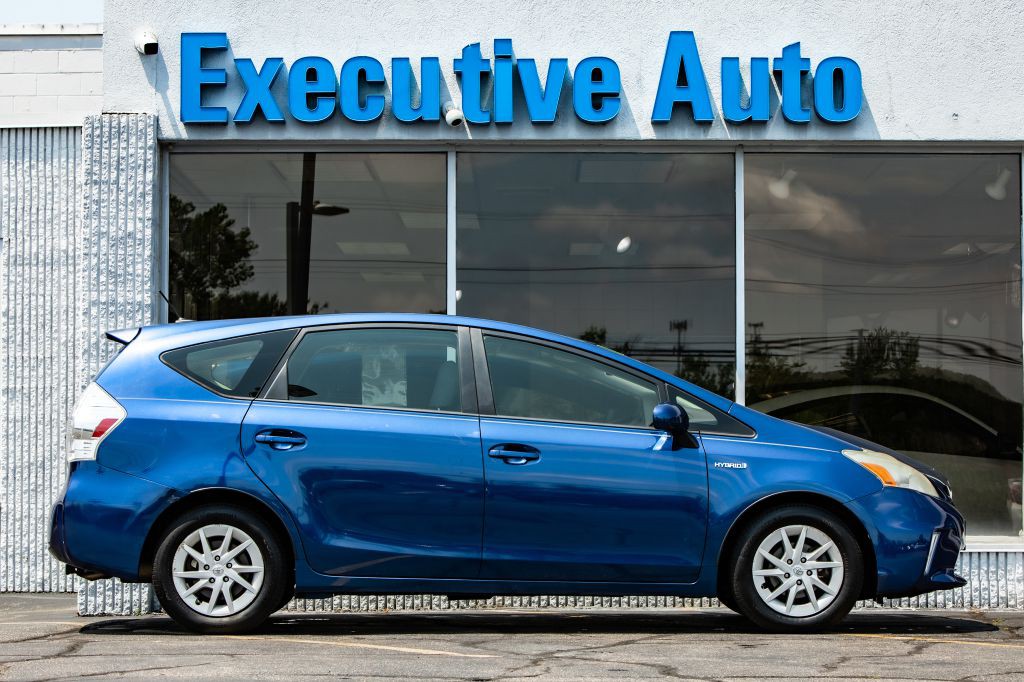 2012 Toyota Prius Image 8