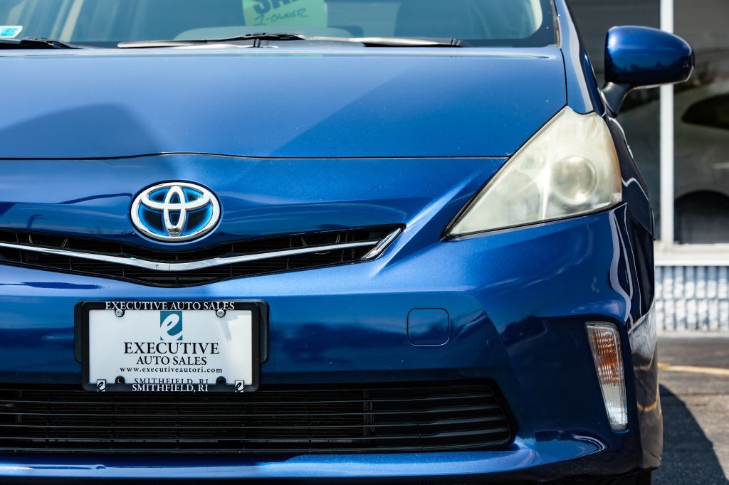2012 Toyota Prius Image 13