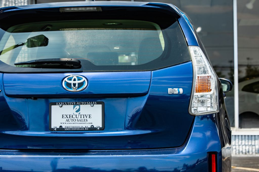 2012 Toyota Prius Image 14