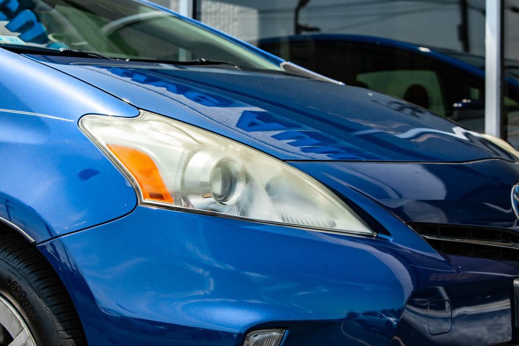 2012 Toyota Prius Image 15