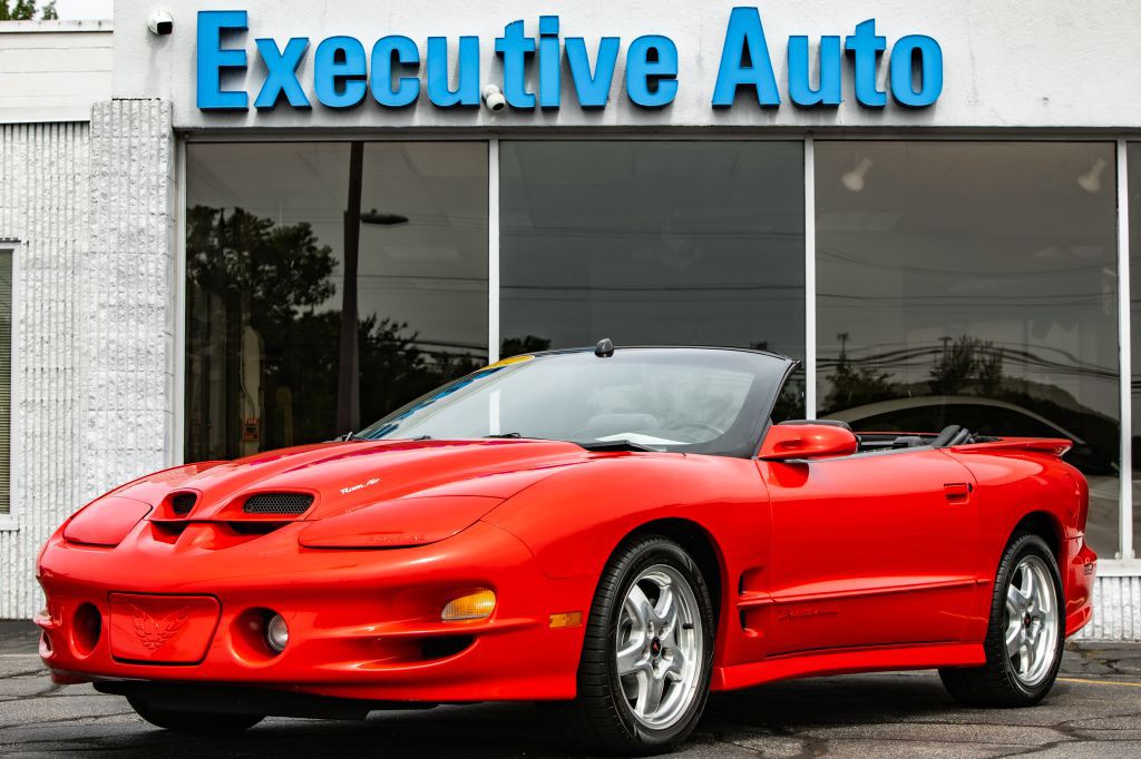 2002 Pontiac Firebird Image 3
