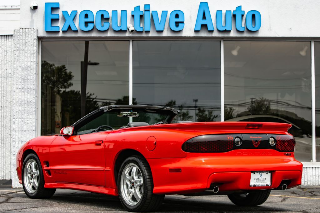 2002 Pontiac Firebird Image 5