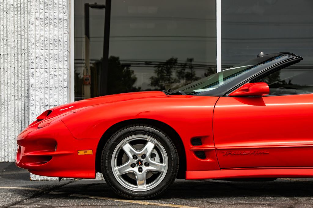 2002 Pontiac Firebird Image 11
