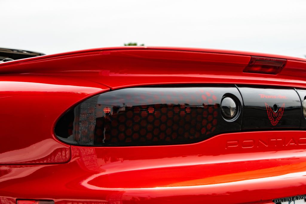 2002 Pontiac Firebird Image 16