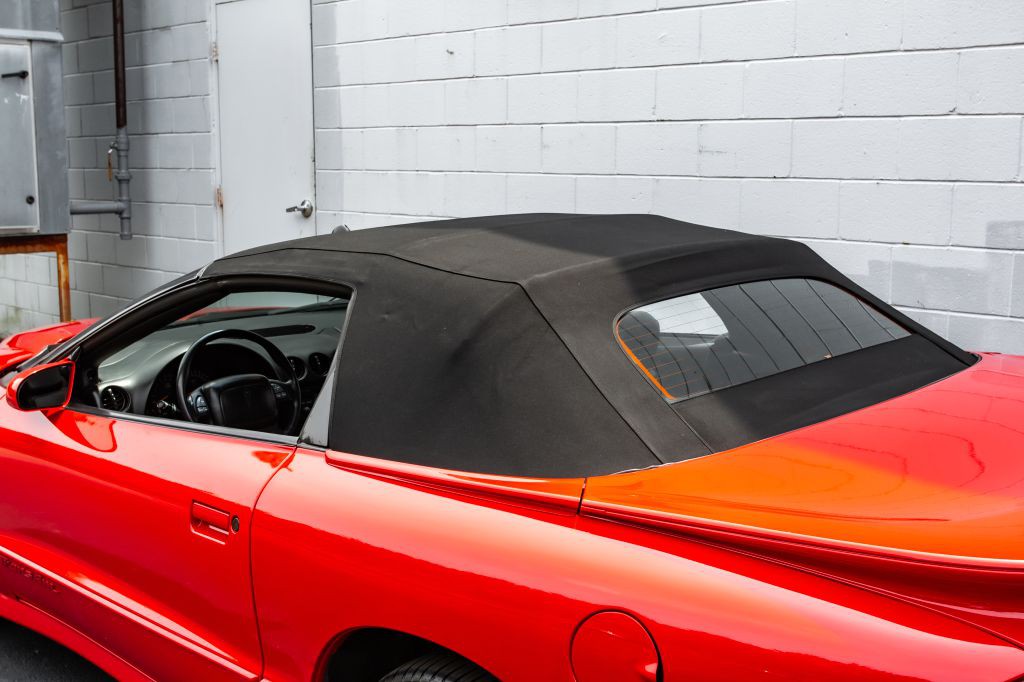 2002 Pontiac Firebird Image 24