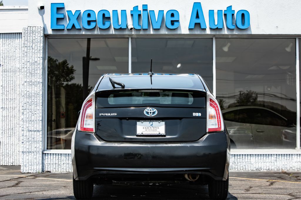 2014 Toyota Prius Image 6