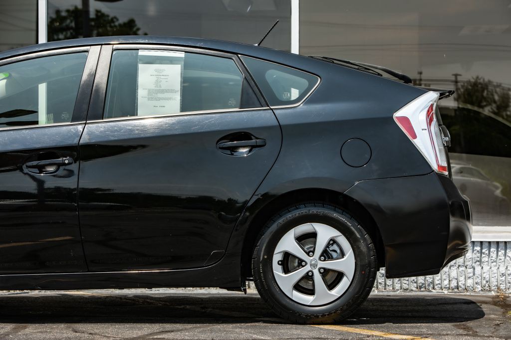 2014 Toyota Prius Image 12