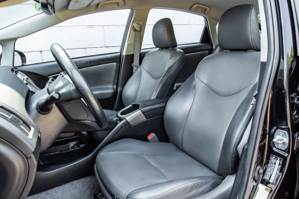 2014 Toyota Prius Image 24