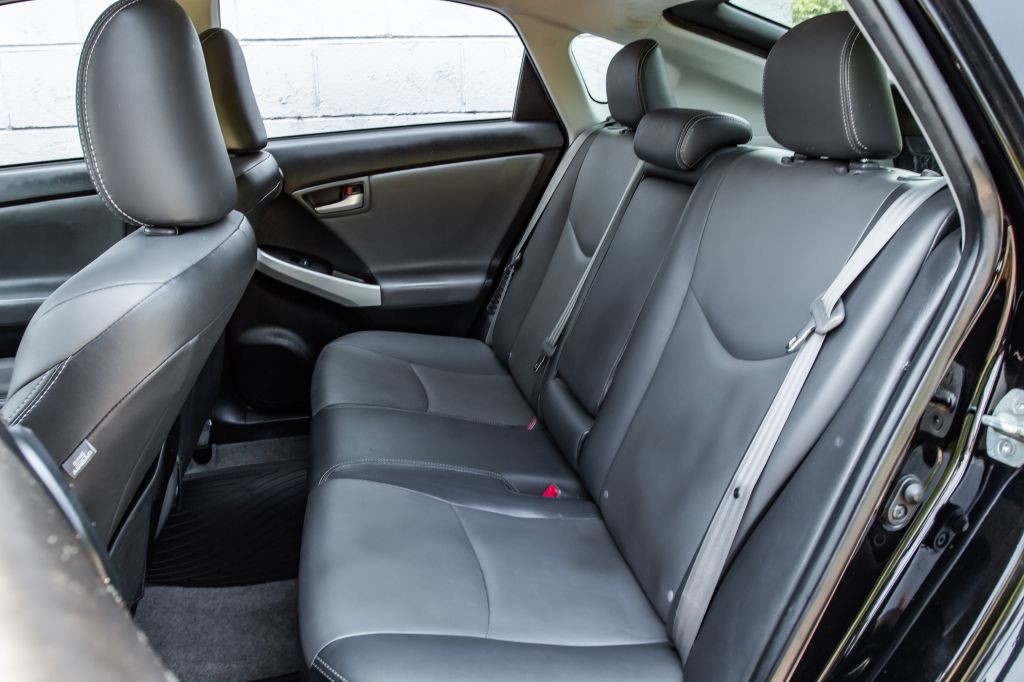 2014 Toyota Prius Image 25