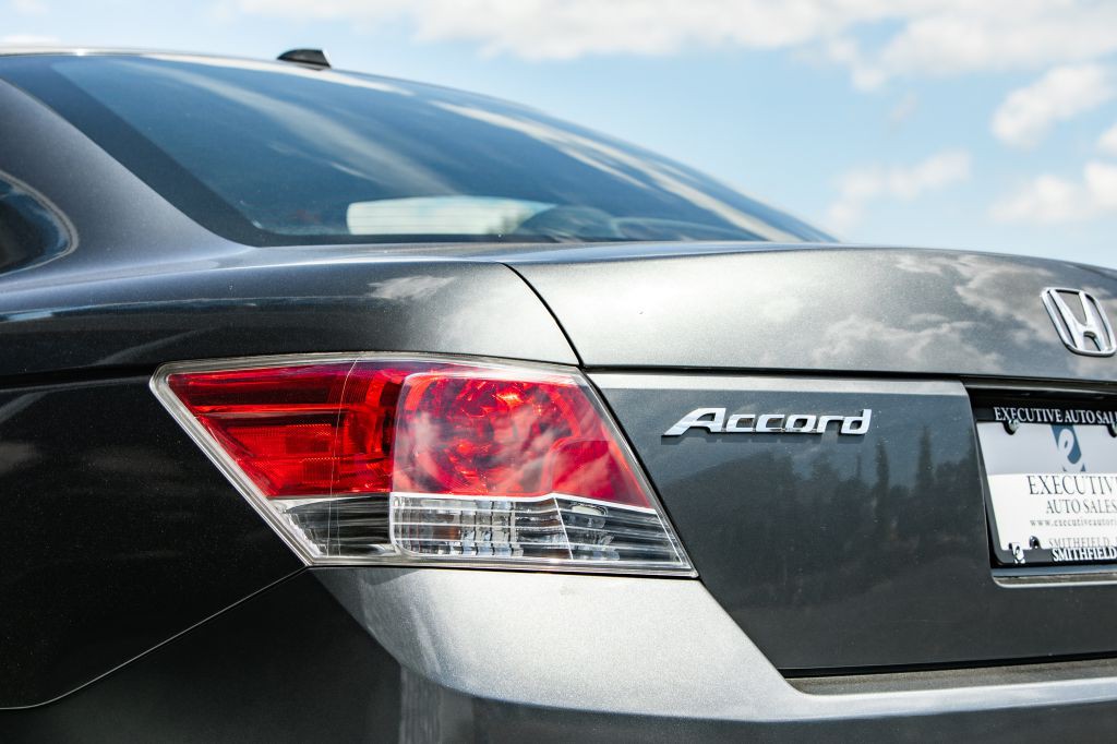 2010 Honda Accord Image 16