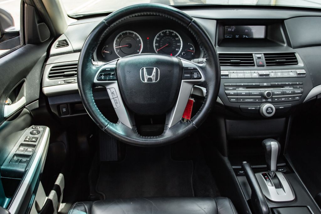 2010 Honda Accord Image 19