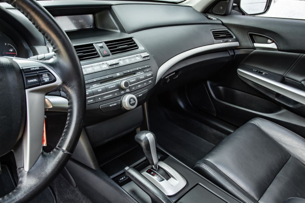 2010 Honda Accord Image 21