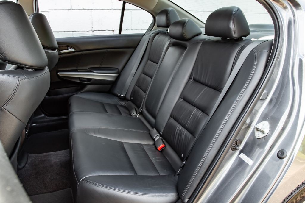 2010 Honda Accord Image 24