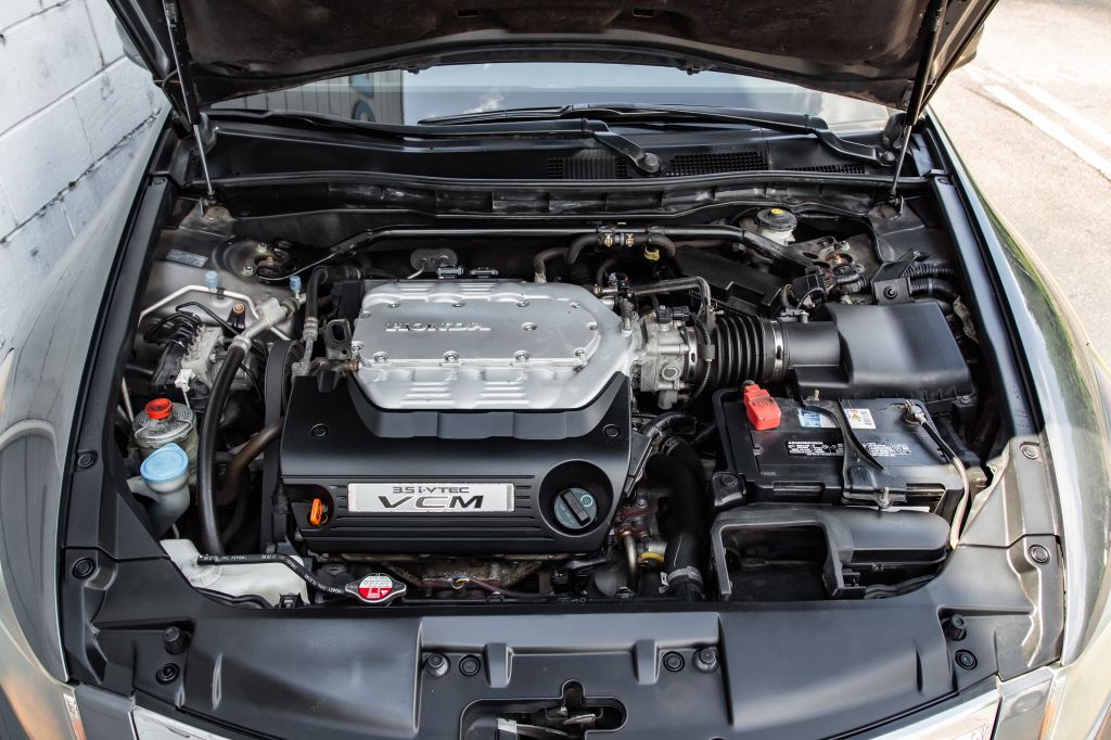 2010 Honda Accord Image 28