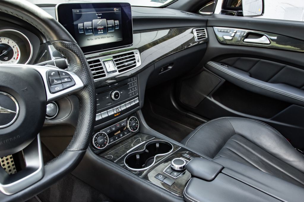 2016 Mercedes-Benz CLS-Class Image 24