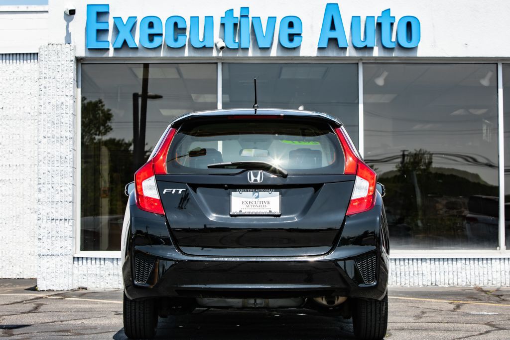 2017 Honda Fit Image 6