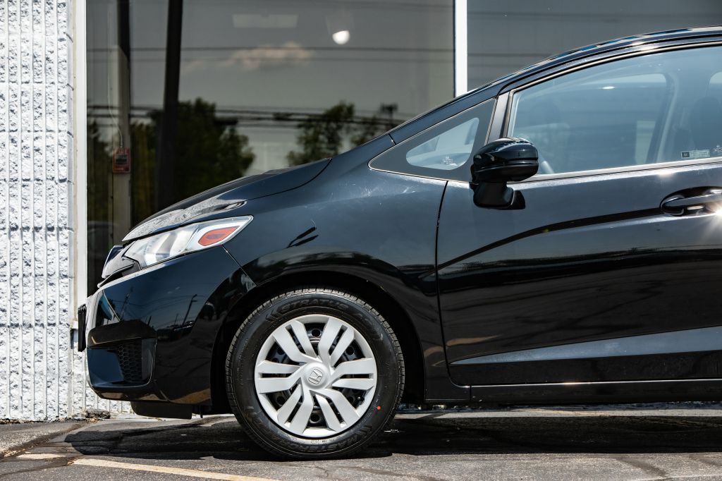 2017 Honda Fit Image 11
