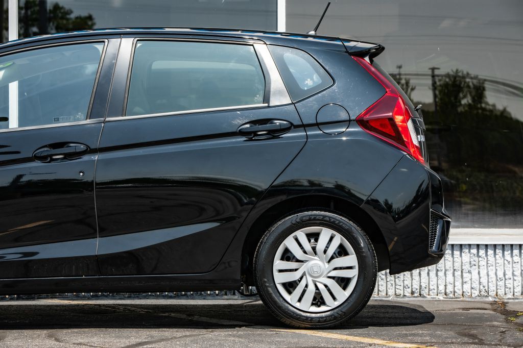 2017 Honda Fit Image 12
