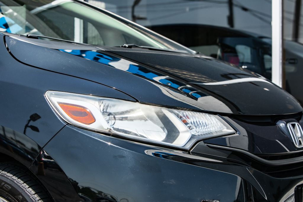 2017 Honda Fit Image 15