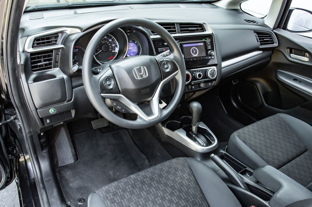 2017 Honda Fit Image 17