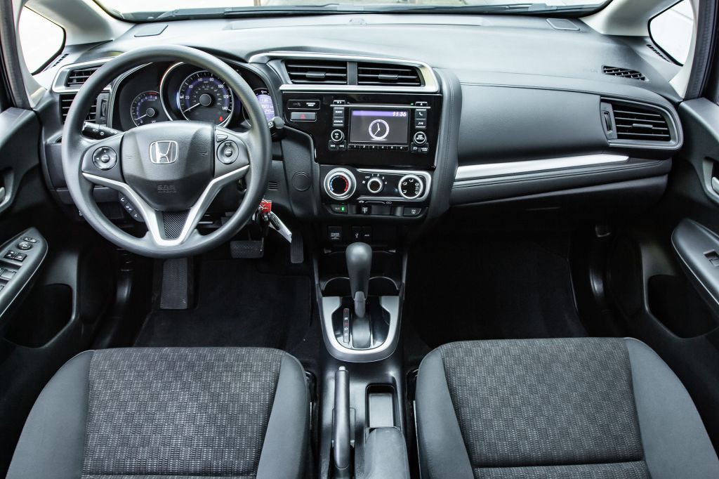2017 Honda Fit Image 18