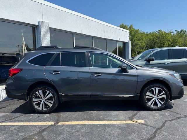 2019 Subaru Outback Image 2