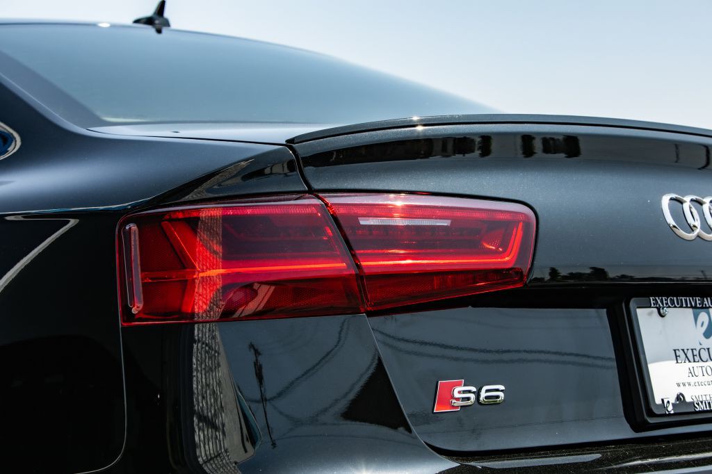 2016 Audi S6 Image 16