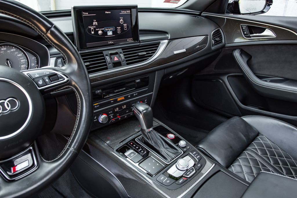 2016 Audi S6 Image 24