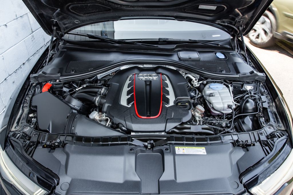 2016 Audi S6 Image 32