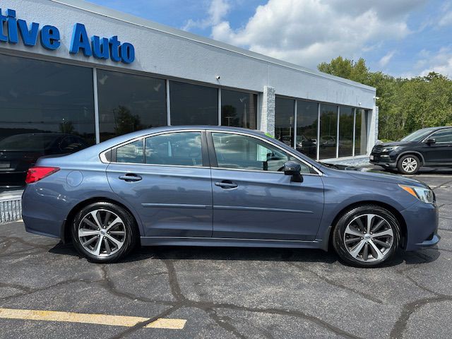 2015 Subaru Legacy Image 2