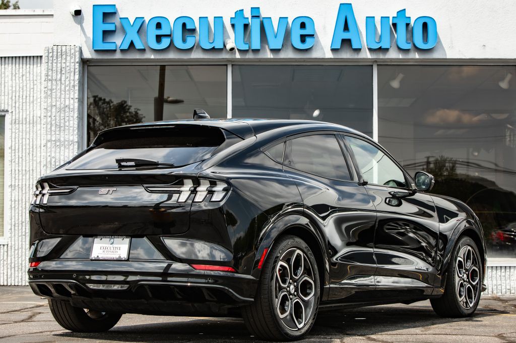 2023 Ford Mustang Image 7