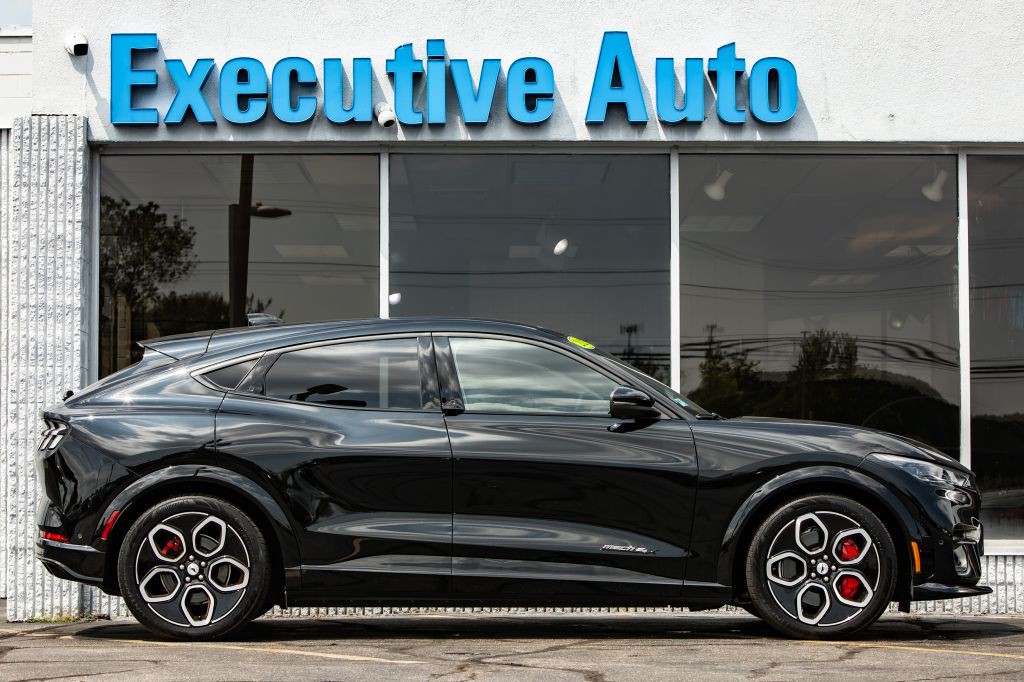2023 Ford Mustang Image 8