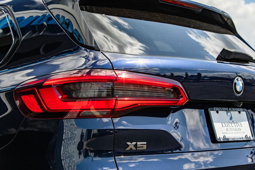 2020 BMW X5 Image 16