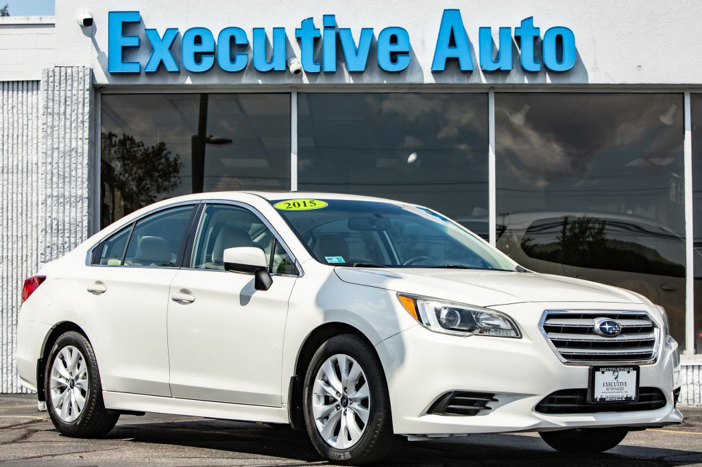 2015 Subaru Legacy Image 1