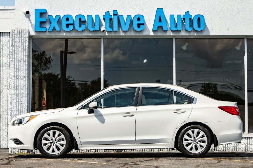 2015 Subaru Legacy Image 4