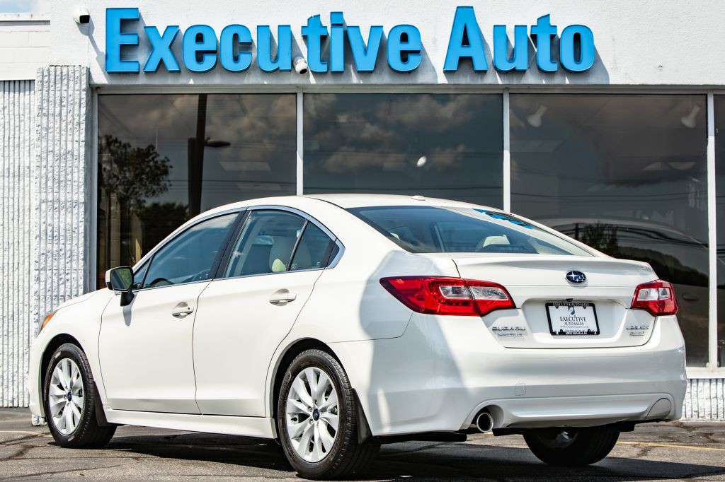 2015 Subaru Legacy Image 5