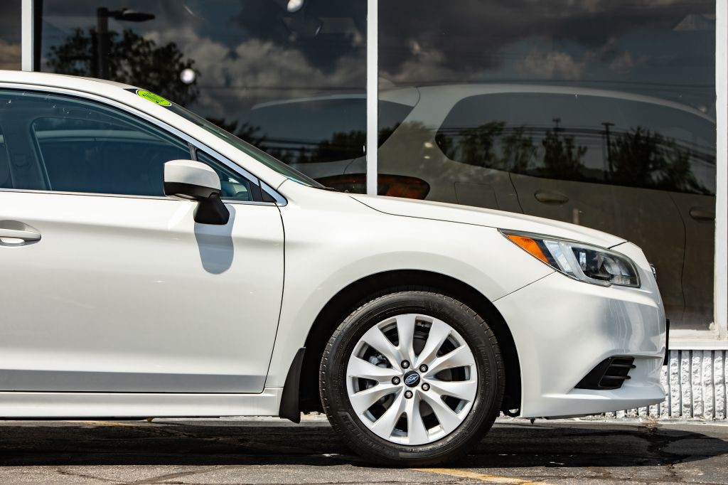 2015 Subaru Legacy Image 10