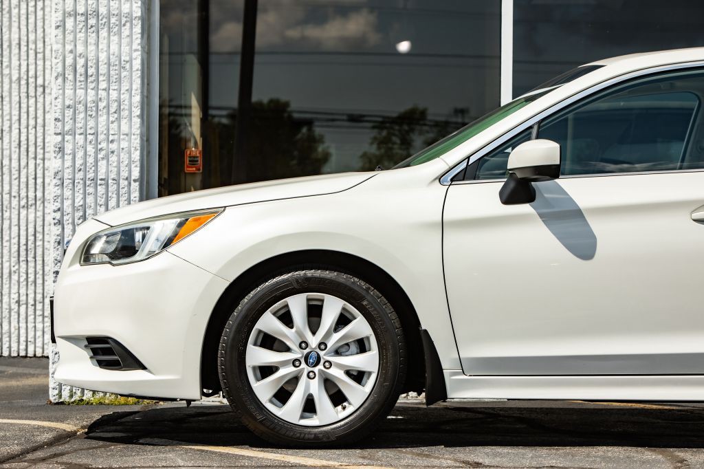 2015 Subaru Legacy Image 11