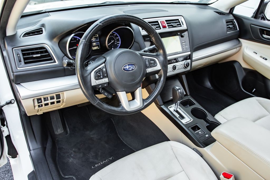 2015 Subaru Legacy Image 17