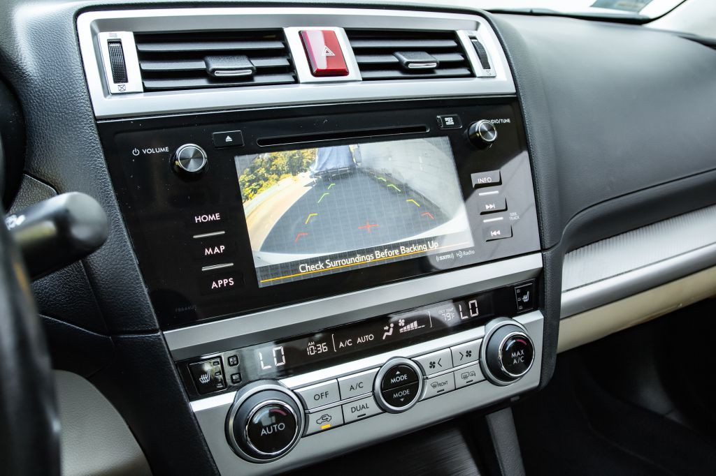 2015 Subaru Legacy Image 22
