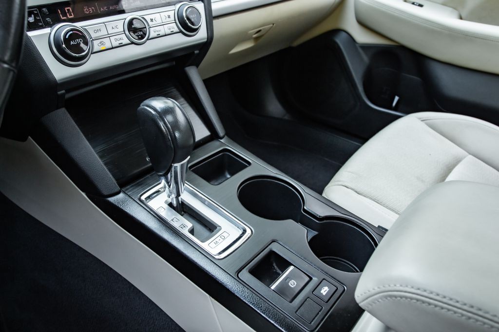 2015 Subaru Legacy Image 23