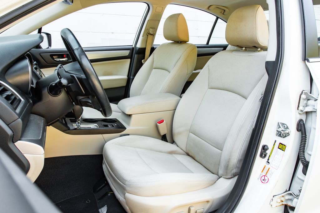 2015 Subaru Legacy Image 24