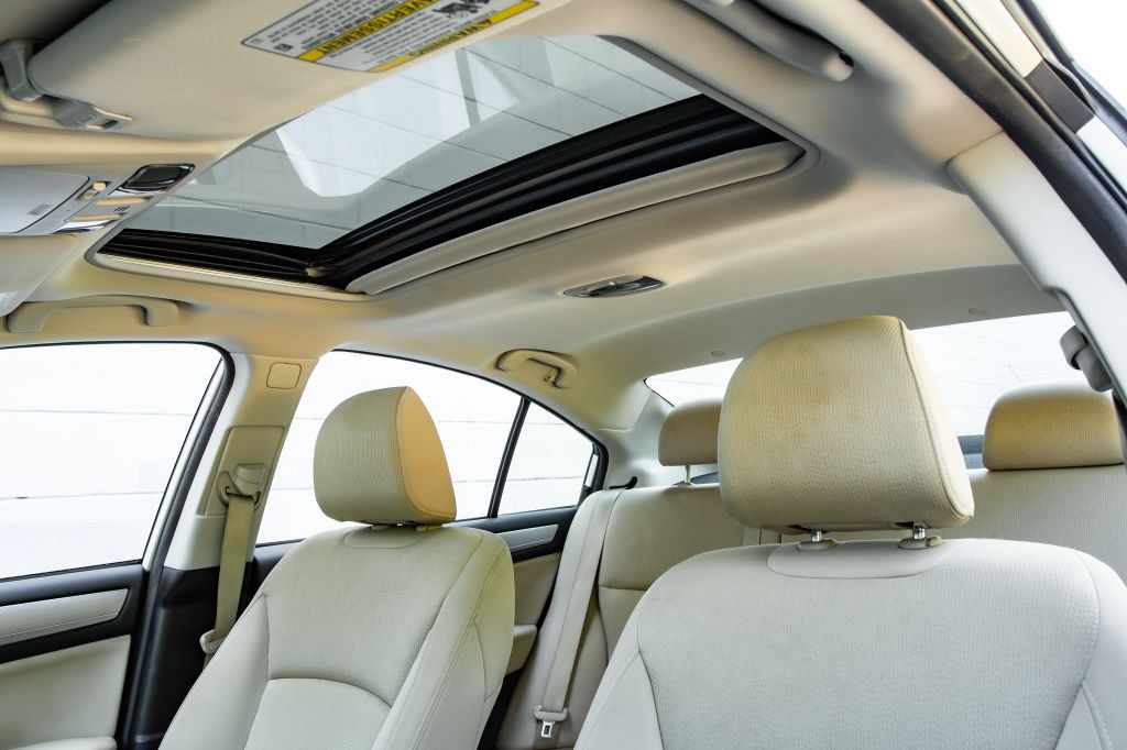 2015 Subaru Legacy Image 25