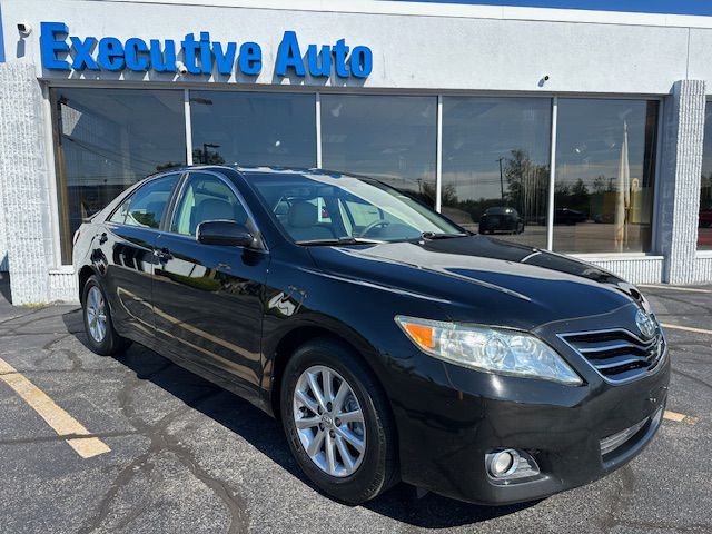 2011 Toyota Camry Image 1