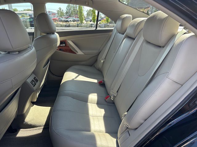 2011 Toyota Camry Image 10