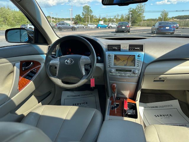 2011 Toyota Camry Image 11