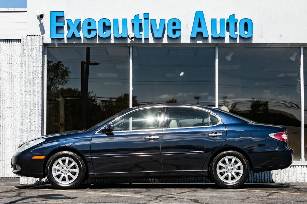 2004 Lexus ES Image 4