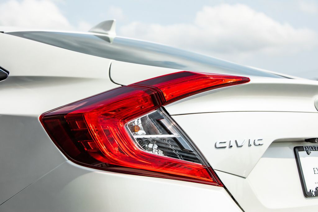 2018 Honda Civic Image 16