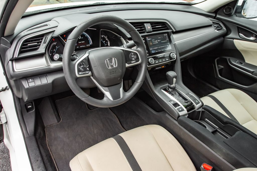 2018 Honda Civic Image 17